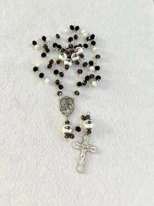BALTIMORE RAVENS ROSARY ORNAMENT NECKLACE JEWELRY GLASS BEAD NFL FOOTBALL LOGO - Picture 1 of 7