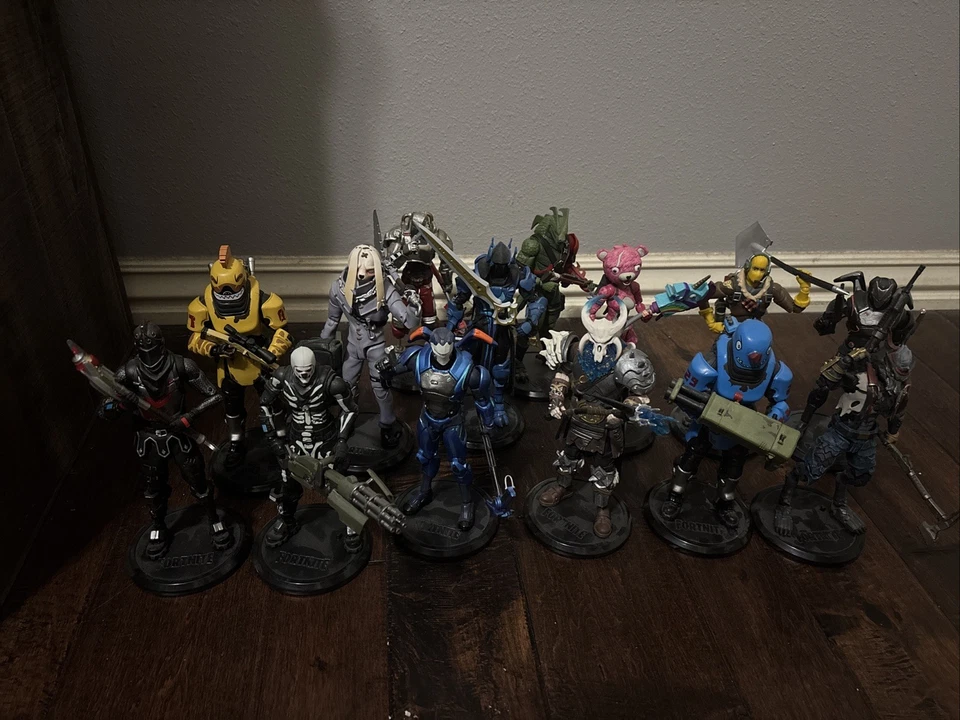Fortnite McFarlane Lote de 14 Figuras con Accesorios Foto 1 de 4
