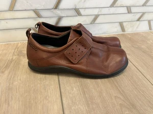 ECCO Womens Flat Brown Leather Shoes Size 6 US 36 Loafer Straps Comfort - Picture 1 of 7