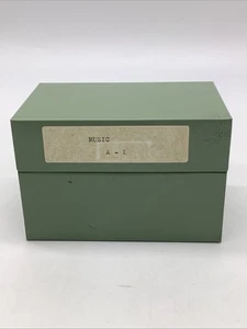 Scatola portadocumenti vintage metallo latta cerniera 3,5” x 5” ricetta/indice verde - Foto 1 di 7
