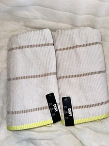 2pc DKNY Textured Tan Lime Bath Towel Set 100% Cotton Sz 28”x54” - Picture 1 of 3