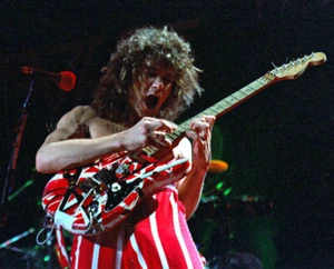 EDIIE VAN HALEN WITH SIGNATURE GUITAR PUBLICITY PHOTO PRINT 8X10 - Picture 1 of 1