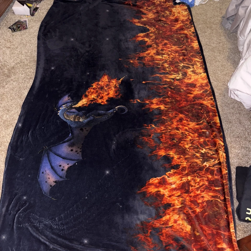 Manta Dragón de Fuego Delgada Ligera Detallada  Foto 1 de 4