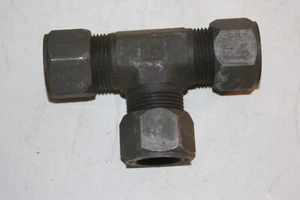 1" Tube Steel Hydraulic Tee Union Fitting Parker 16 JBU-S - Picture 1 of 5