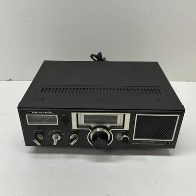 Realistic DX-100 Short Wave Radio General Coverage Receiver Read - Image 1 of 4