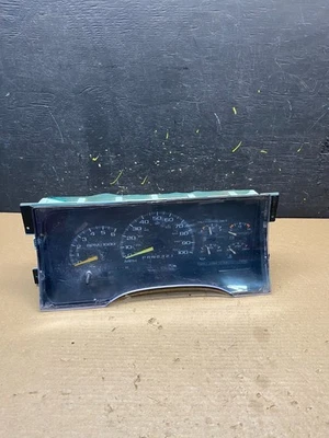 1995 to 1998 Chevrolet Tahoe Escalade Speedometer Cluster Gauge S6543 DG - Image 1 of 4