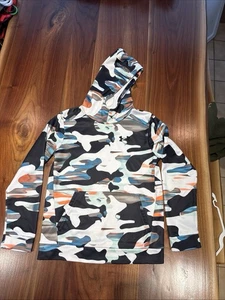 Boys Under Armor Black And White Camo Hoodie Size YL - Picture 1 of 4