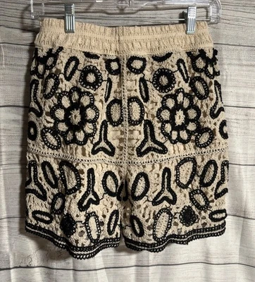 Pantalones cortos de ganchillo Rebellion para mujer talla S negros beige forrados en algodón Foto 1 de 4