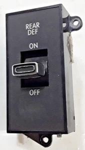 1975-79 Chrysler B-Body Defroster Switch Cordoba/Magnum 3747424 - CHR788 - Picture 1 of 3