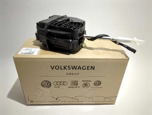 New OEM Genuine VW Auto Floor Shifter 2015-2021 Golf Alltrack GTI 5Q1713041G  - Picture 1 of 7