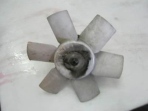 VW Polo 6KV Variant, Kühlerlüftermotor - Bild 1 von 1
