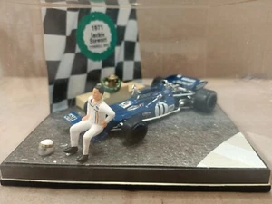 1/43 Campioni del Mondo di F1 1971 Jackie Stewart Tyrrell 003 Quartzo/Vitesse - Foto 1 di 8