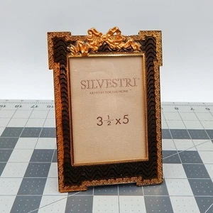 Marco de fotos artesanal Silvestri de 3-1/2 x 5 pulgadas arco negro dorado caballete soporte - Imagen 1 de 7