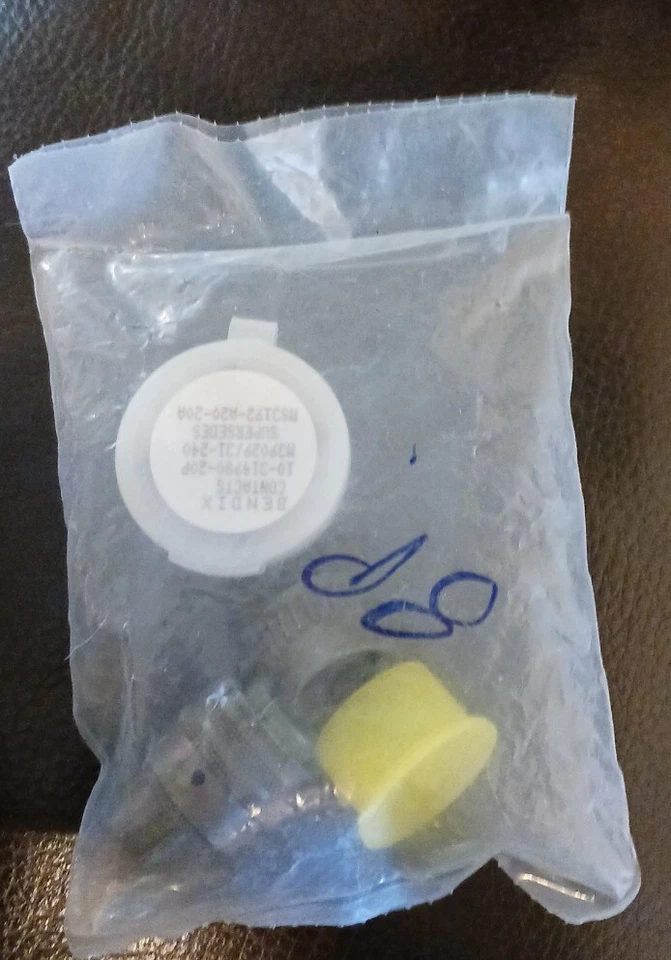 MS3126F12-8P AMPHENOL BENDIX 8 Pin Circ. Con. Plug, Male **SHIPS FREE** - Image 1 of 1