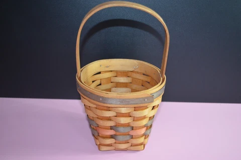 Vintage Bradford Basket Co. Signed & Dated JM 1994 Hanging Basket Multi-colored Cover