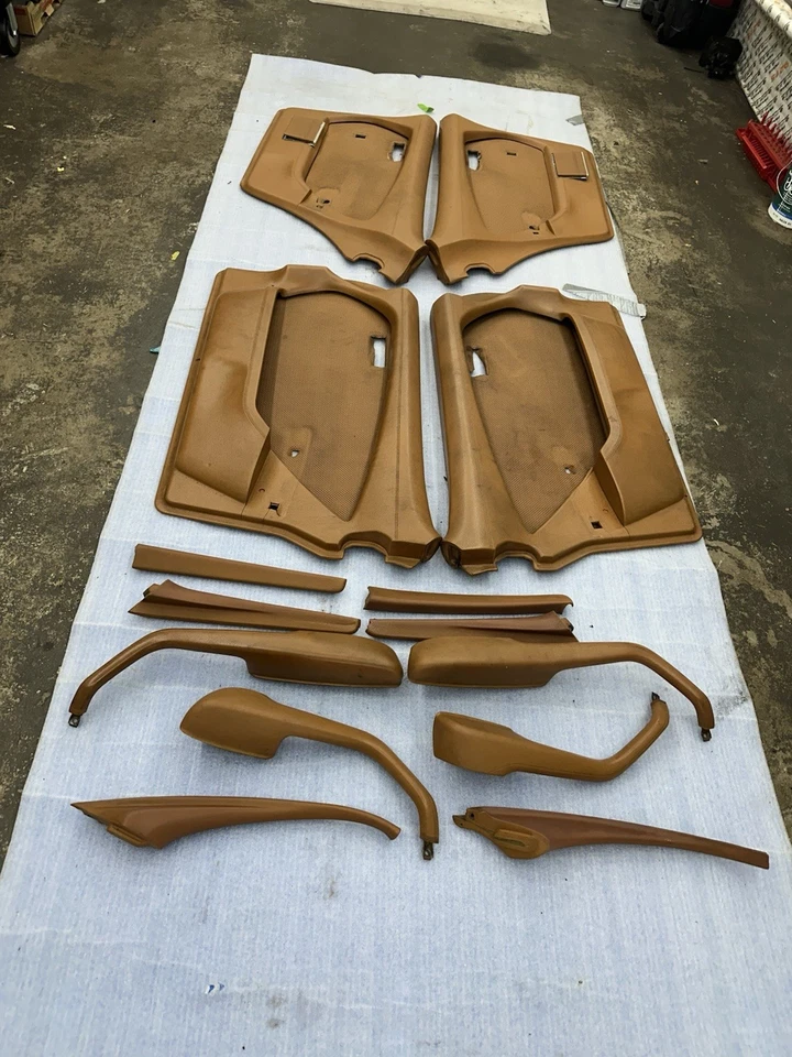 W 116 Mercedes Benz Door Panel - Image 1 of 3