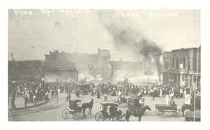Postal repro People at 1913 Fire Square Springfield Missouri History Museum - Imagen 1 de 2