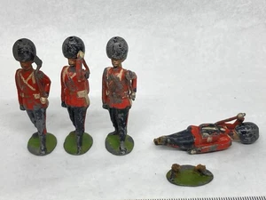 Scots Guards Pioneers By Britains (N Yel 553) To Restore - Imagen 1 de 9