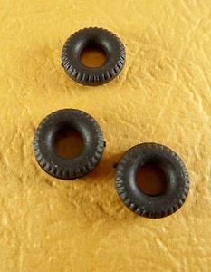 3 CORGI TOYS 10 mm new rubber TIRES- for #233 HEINKEL CAR - Picture 1 of 1