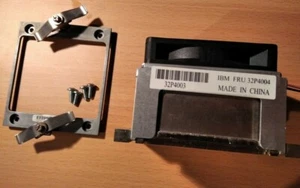 IBM CPU Retainer bracket 25P4963 + Heatsink/fan (FRU:32P4004) - Picture 1 of 3