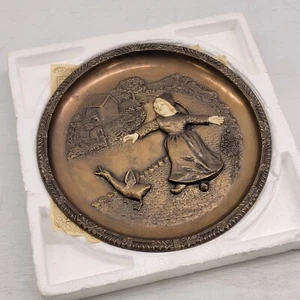 Vintage dekorative elfenbeinfarbene & geformte Bronzeplatte unsichere Zwischenspiele für das beginnende Leben - Bild 1 von 13