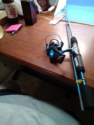 Zebco Slingshot Spincast Reel and Fishing Rod Combo 5ft/6in Blue - Image 1 of 4