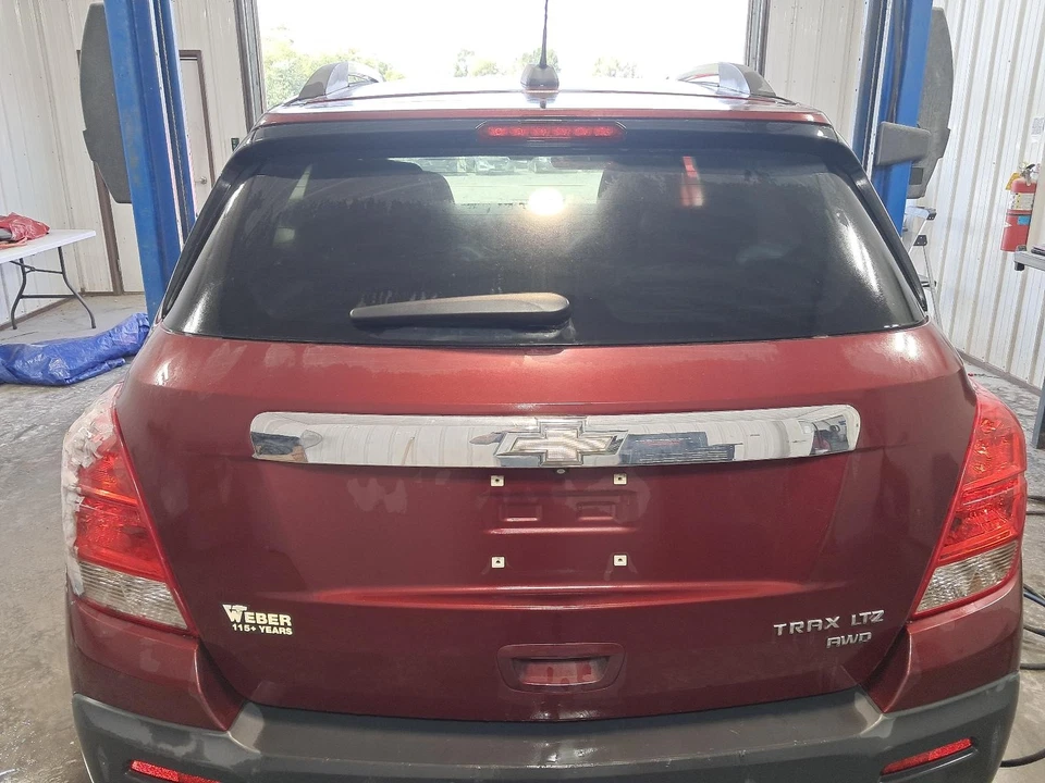 Tapa de cubierta usada se adapta a: Chevrolet Trax 2016 privacidad tinte opcional AKO con cámara de visión trasera Foto 1 de 4