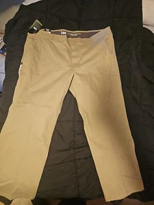 Lee Men's Big & Tall Extreme Motion Khaki Pants Regular Straight - Picture 1 of 4