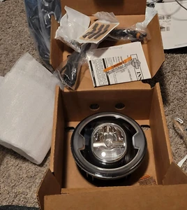 14-23 Harley Davidson 7" Daymaker Head Light Headlight 67700339A and Harness - Picture 1 of 11