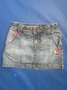 GAP KIDS GIRLS 6 REGULAR DENIM SKIRT EMBROIDERED HEART DESIGN ADJUSTABLE WAIST - Picture 1 of 3
