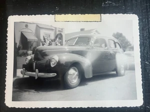 Vintage Photo 1940 Mercury 8 Sedan 3.5'' x 5'' - Picture 1 of 2