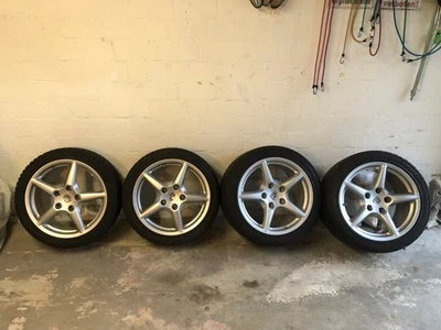 Porsche 911 / 997 Winterräder Nokian WR 8Jx18 235/40 R18 + 11Jx18 295/35 R18 - Bild 1 von 4