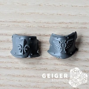 40k Kill Team Terrain Bits | Killzone Blood & Zeal | Volkus Shrine Shoulder Pads - Foto 1 di 1