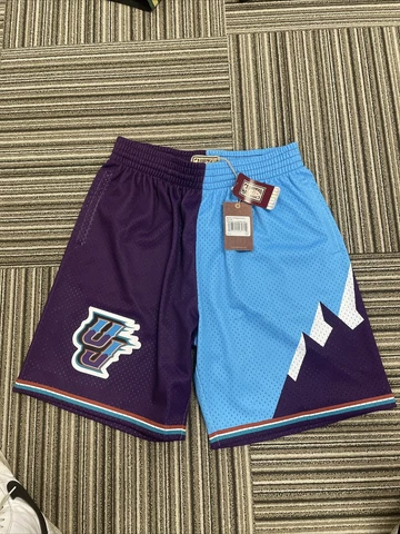 NEW MITCHELL AND NESS SWINGMAN SHORTS UTAH JAZZ LARGE Cover