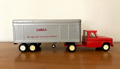 Vintage 1960 Structo Metal Semi Truck & Trailer Eureka Vacuum Cleaners 16.5"Long - Image 1 of 4