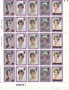 GB (FV £130) 1998 Prinzessin Diana, fünf komplette Blätter à 100 x 26p postfrisch. - Bild 1 von 2