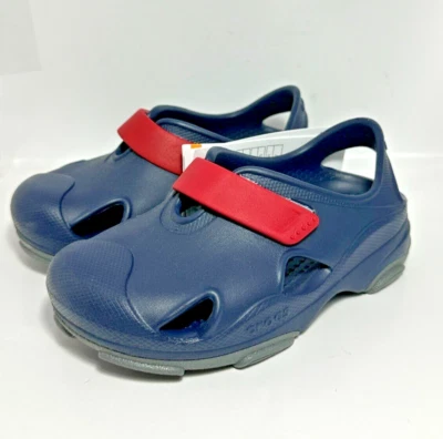 Zueco de pescador todo terreno Crocs para niños pequeños 208351-4CC azul/rojo talla 9 Foto 1 de 4