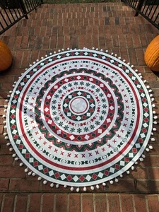 Alfombra redonda de Navidad de 4 pies, alfombra de Navidad lavable para interiores. Rojo, verde, blanco - Imagen 1 de 5