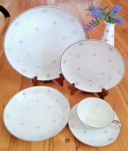 Vintage 50s MCM Atomic Star Starburst Snowflake Dishes Set 5 Piece Place Setting - Picture 1 of 10