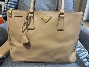Bolso de Mano Prada Galleria Saffiano Cuero Beige Grande de Japón - Imagen 1 de 24