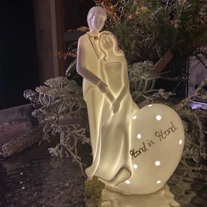 Porzellan Figur LED-Licht Paar Mann Frau Hochzeit Geschenk Liebespaar Herz neu - Bild 1 von 3