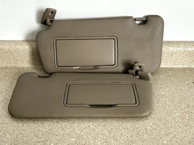 04-09 Espejo parasol para conductor Kia Spectra izquierdo derecho derecho izquierdo pasajero beige OEM Foto 1 de 4