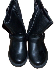 Neu Cherokee MÄDCHEN schwarz Gr. 9 GLITZER KUNST DIAMANT SCHNALLE REISSVERSCHLUSS STIEFEL 1" Absatz VSr - Bild 1 von 7