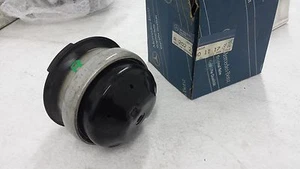 Original MERCEDES Motorlager VORNE RECHTS Lagerung Motor RIGHT engine mount - Bild 1 von 2