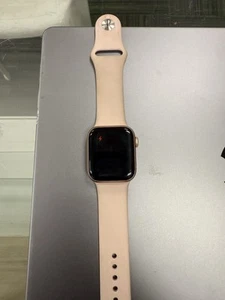 Apple Watch seria 6 40mm - Zdjęcie 1 z 1
