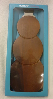 NUEVO EN CAJA NAMBE MUÑECO DE NIEVE TABLA DE QUESO CROMO SOMBRERO ESPARCIDOR MADERA DE ACACIA BANDEJA PARA SERVIR Foto 1 de 4