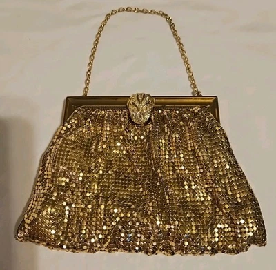 Malla dorada Art Deco Whiting & Davis vintage de 1920 con cierre de cristal Foto 1 de 4