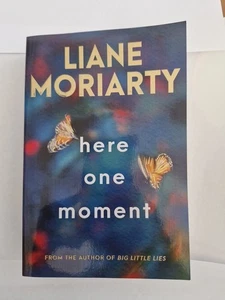 Here One Moment by Liane Moriarty | Paperback 2024 Suspenseful Storytelling  - Bild 1 von 6