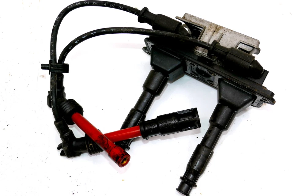 VW Passat 3B Audi A4 B5 Zündspule Doppelzündspule 058905105A ADR 125PS 1,8 92kw - Bild 1 von 2