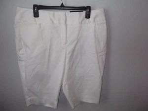 WORTHINGTON - WOMEN - SHORTS - WHITE - SIZE 14 (AC-24-177x3) - Picture 1 of 3
